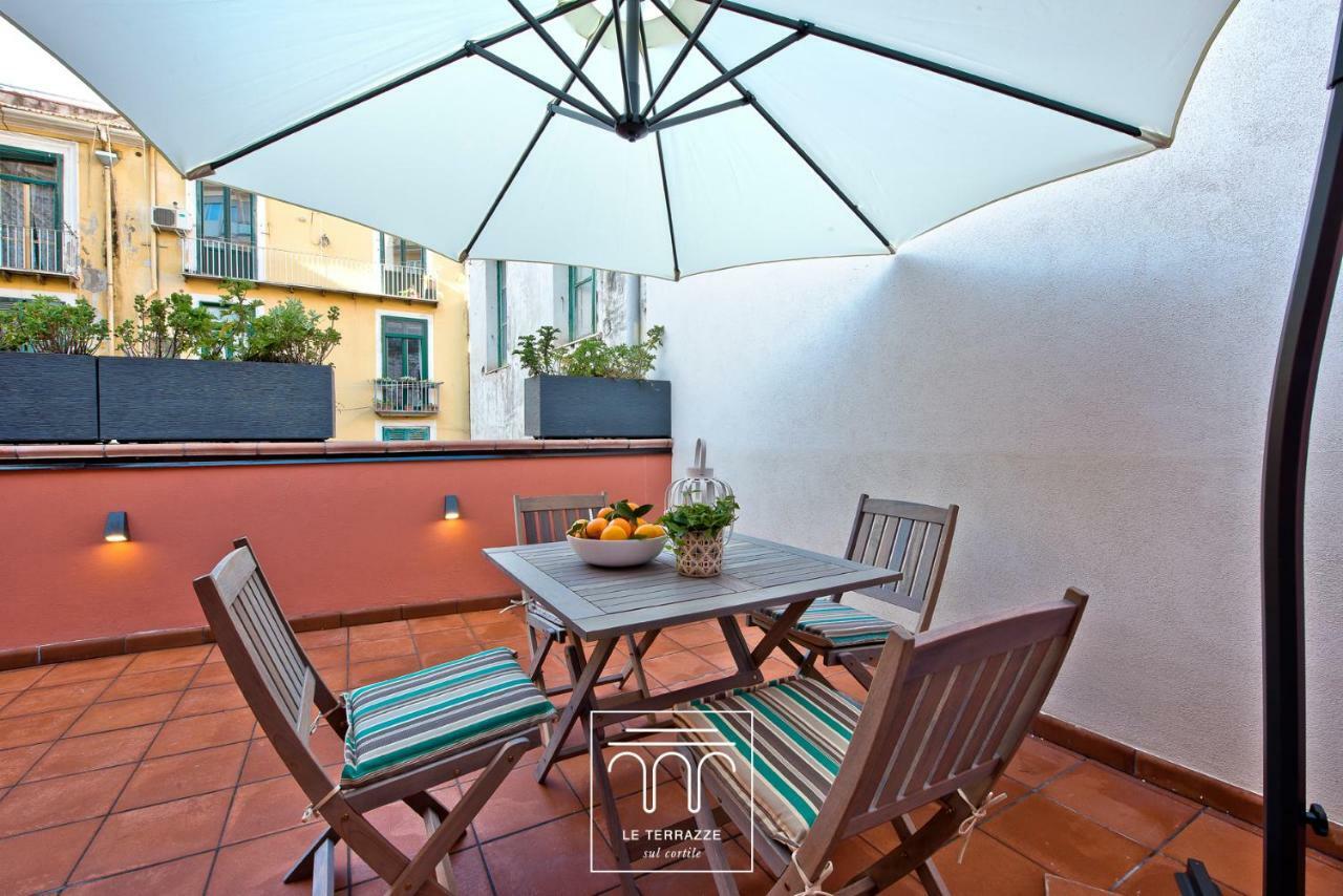 Ferienwohnung Le Terrazze Sul Cortile Salerno Exterior foto