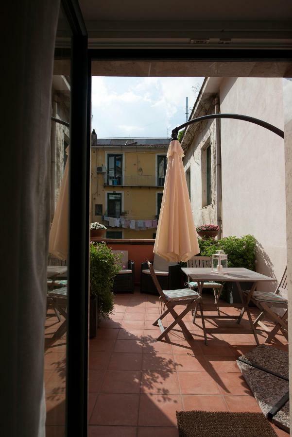 Ferienwohnung Le Terrazze Sul Cortile Salerno Exterior foto